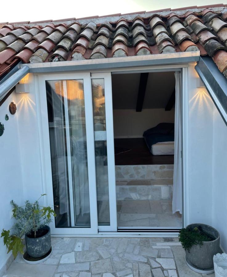 Steinhaus Mit Terrasse Appartement Rovinj Buitenkant foto