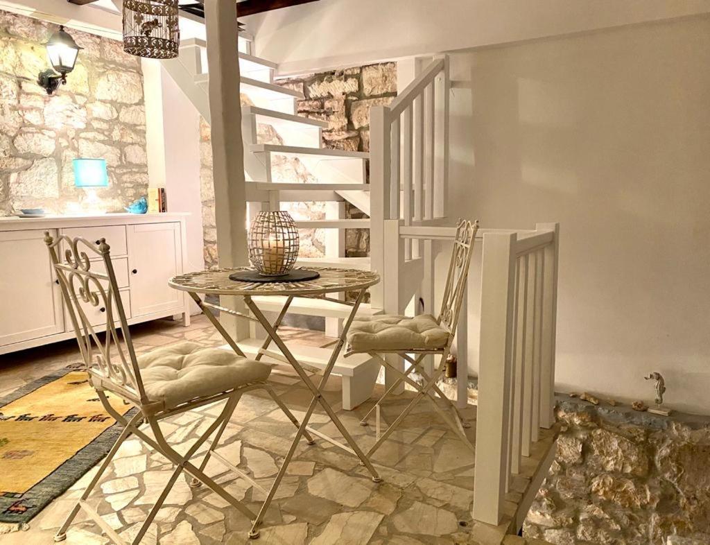 Steinhaus Mit Terrasse Appartement Rovinj Buitenkant foto